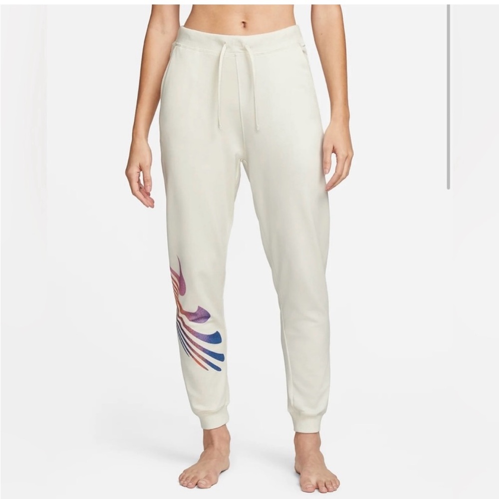 Nike Yoga Luxe A.I.R. Cream Women’s Medium 7/8 High Rise Fleece Joggers - Picture 1 of 15